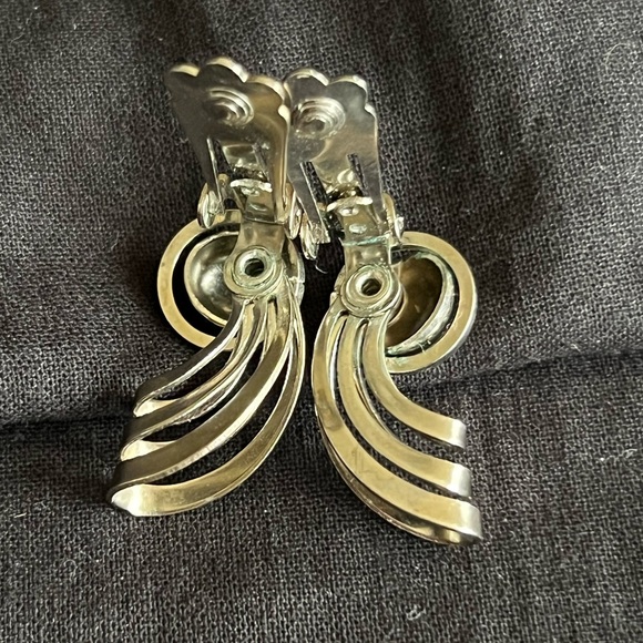 Vintage Silver Earrings - Picture 6 of 9